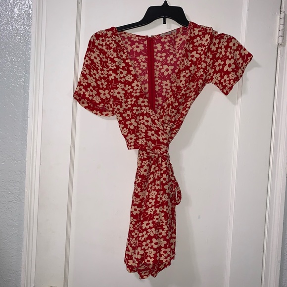 Madewell Wrap-Front Romper in Mini Daisy - Picture 3 of 5